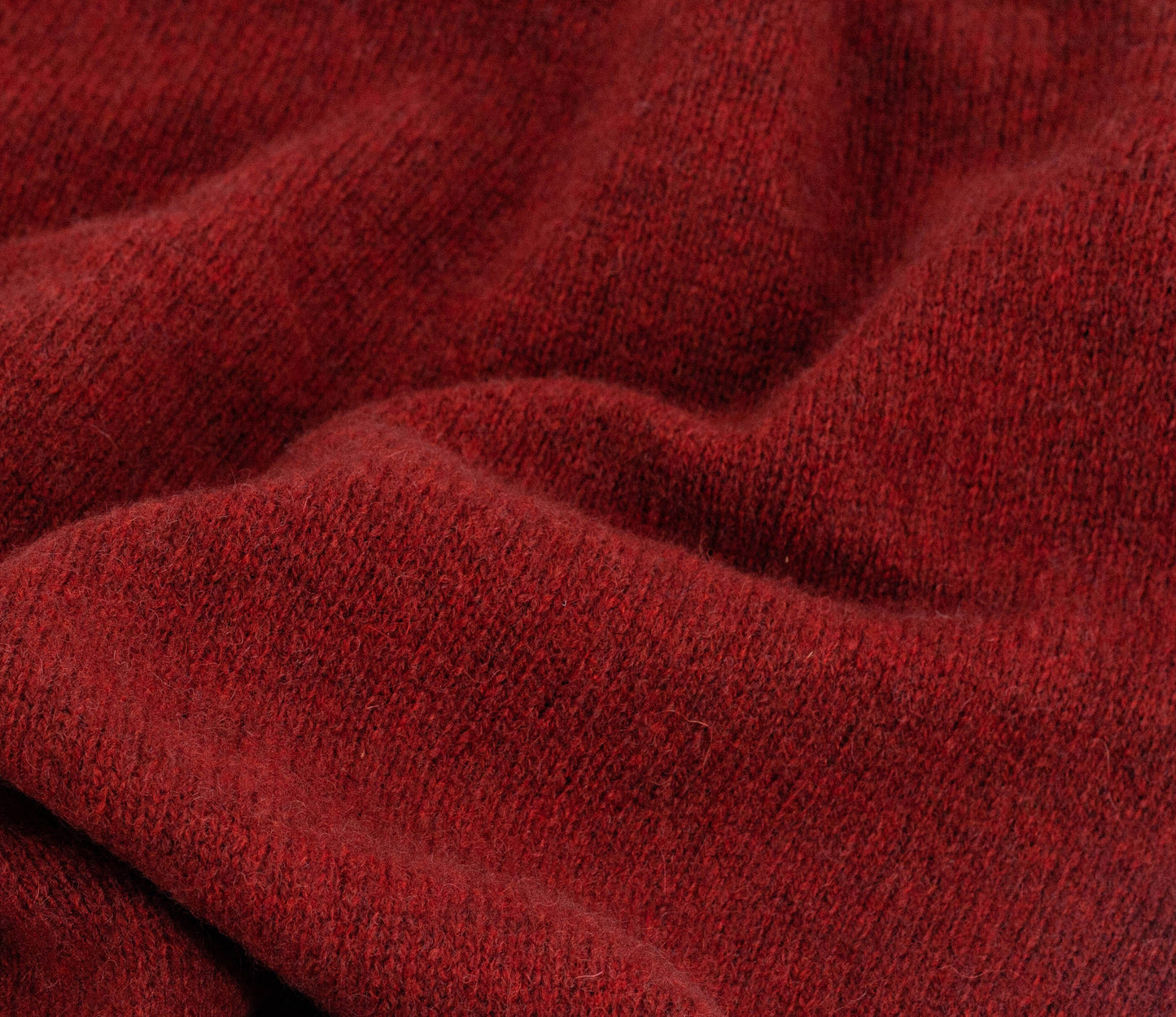 Fully Fashioned Shetland Crew Neck Jumper in Jasper Red