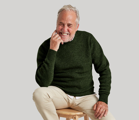 Fully Fashioned Shetland Crew Neck Jumper in Dark Olive