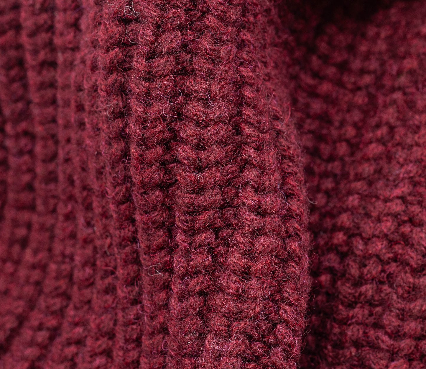 Chunky Wool Fisherman Crew Neck Jumper in Burgundy
