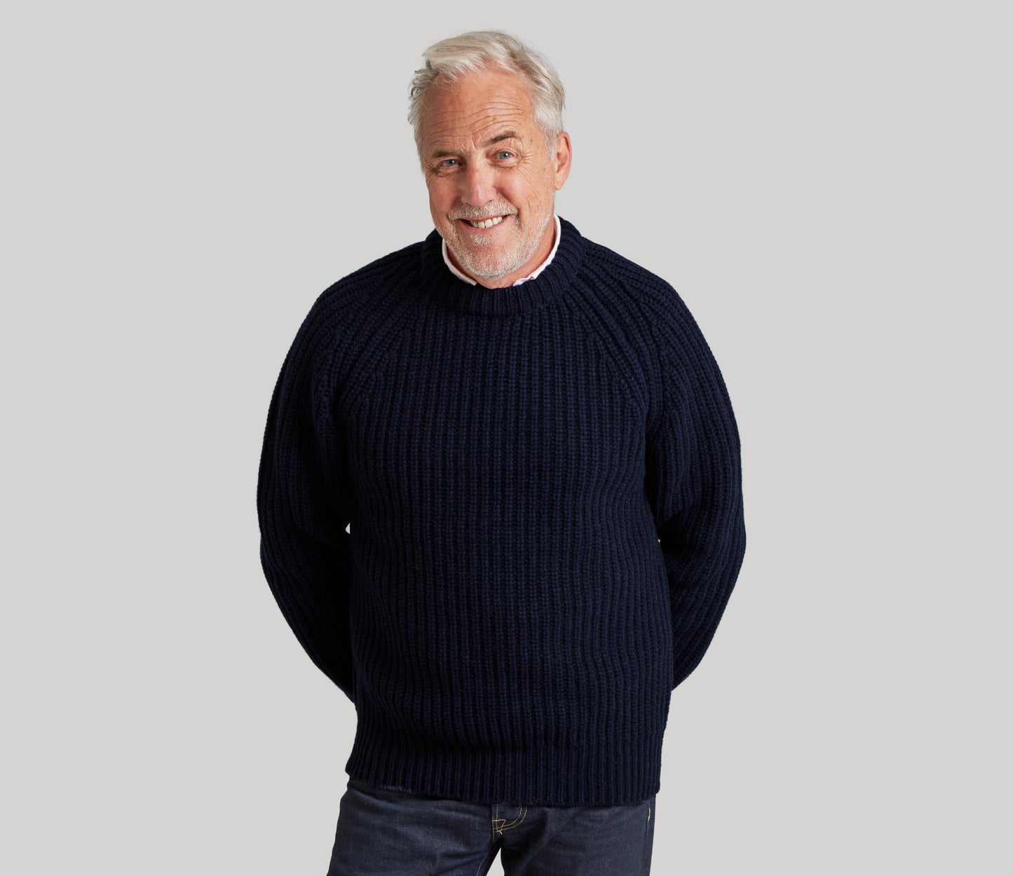 Chunky Wool Fisherman Crew Neck Jumper in Navy