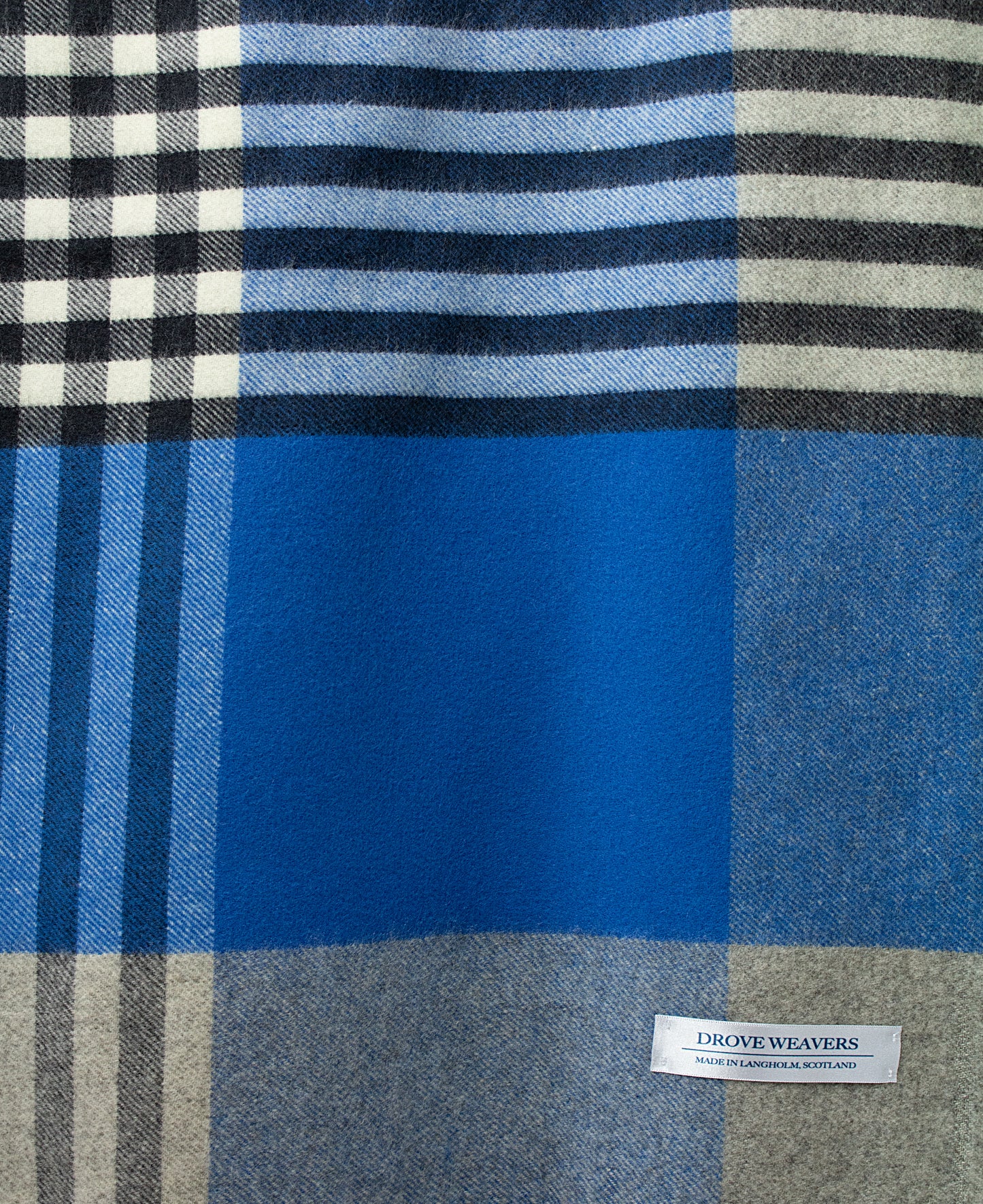 Lambswool Check Throw in Blue