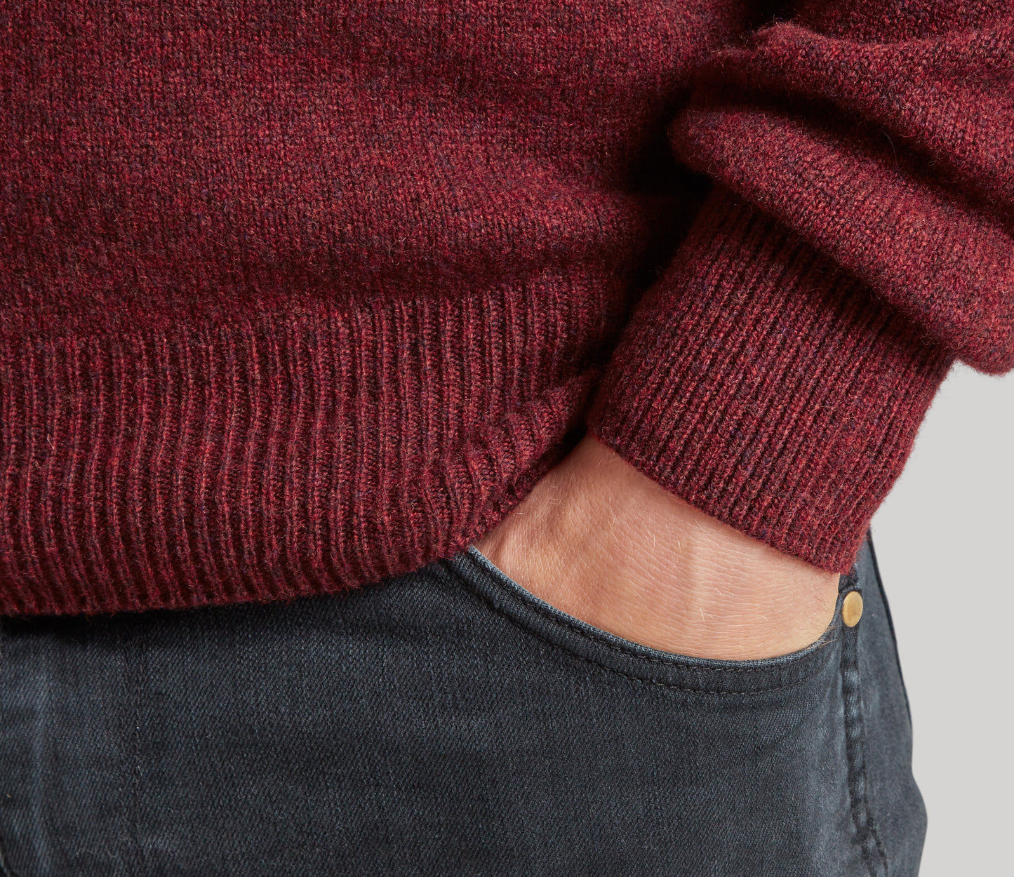 Mens Lambswool Crew Neck in Wine