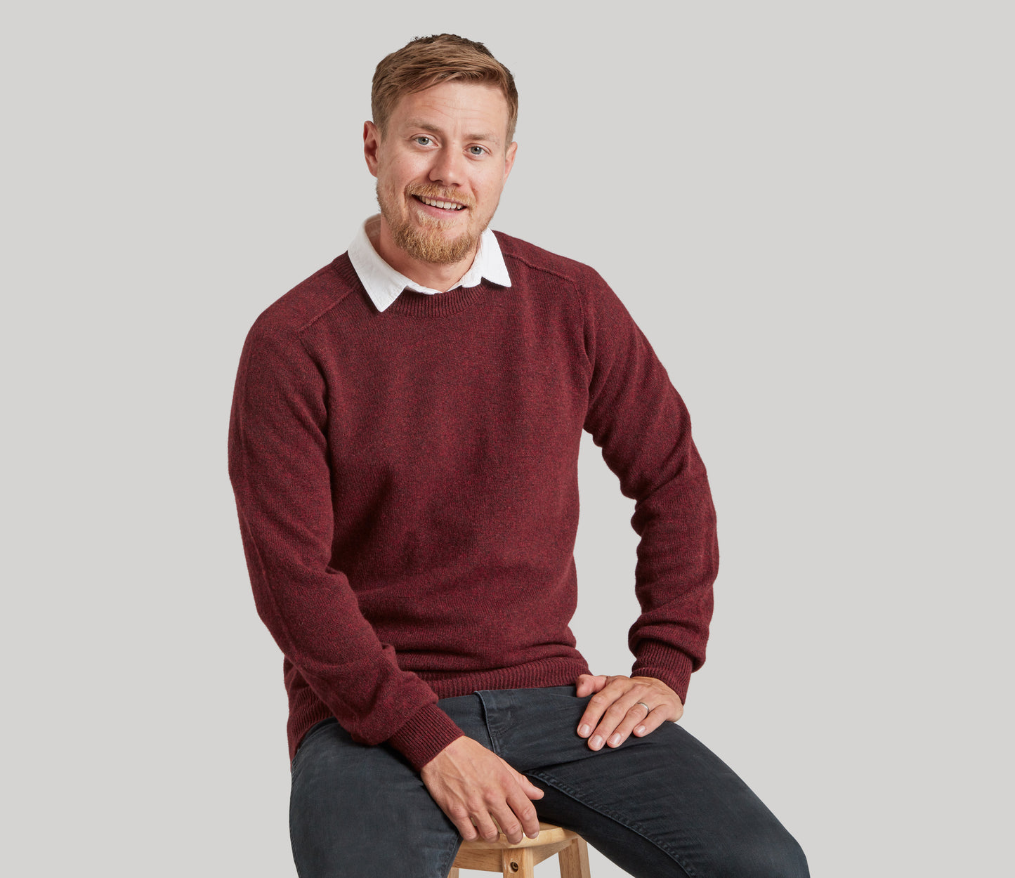 Mens Lambswool Crew Neck in Wine