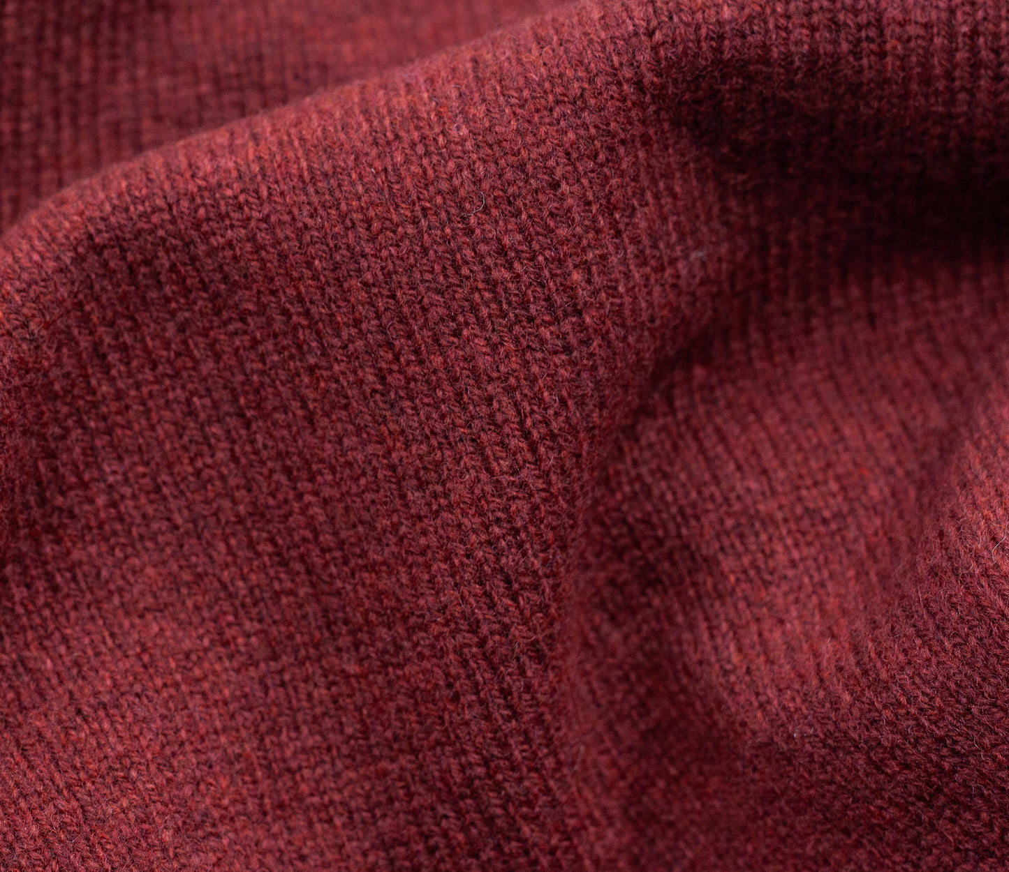 Mens Lambswool Crew Neck in Wine