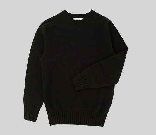 Classic Shetland Crew Neck Jumper in Black