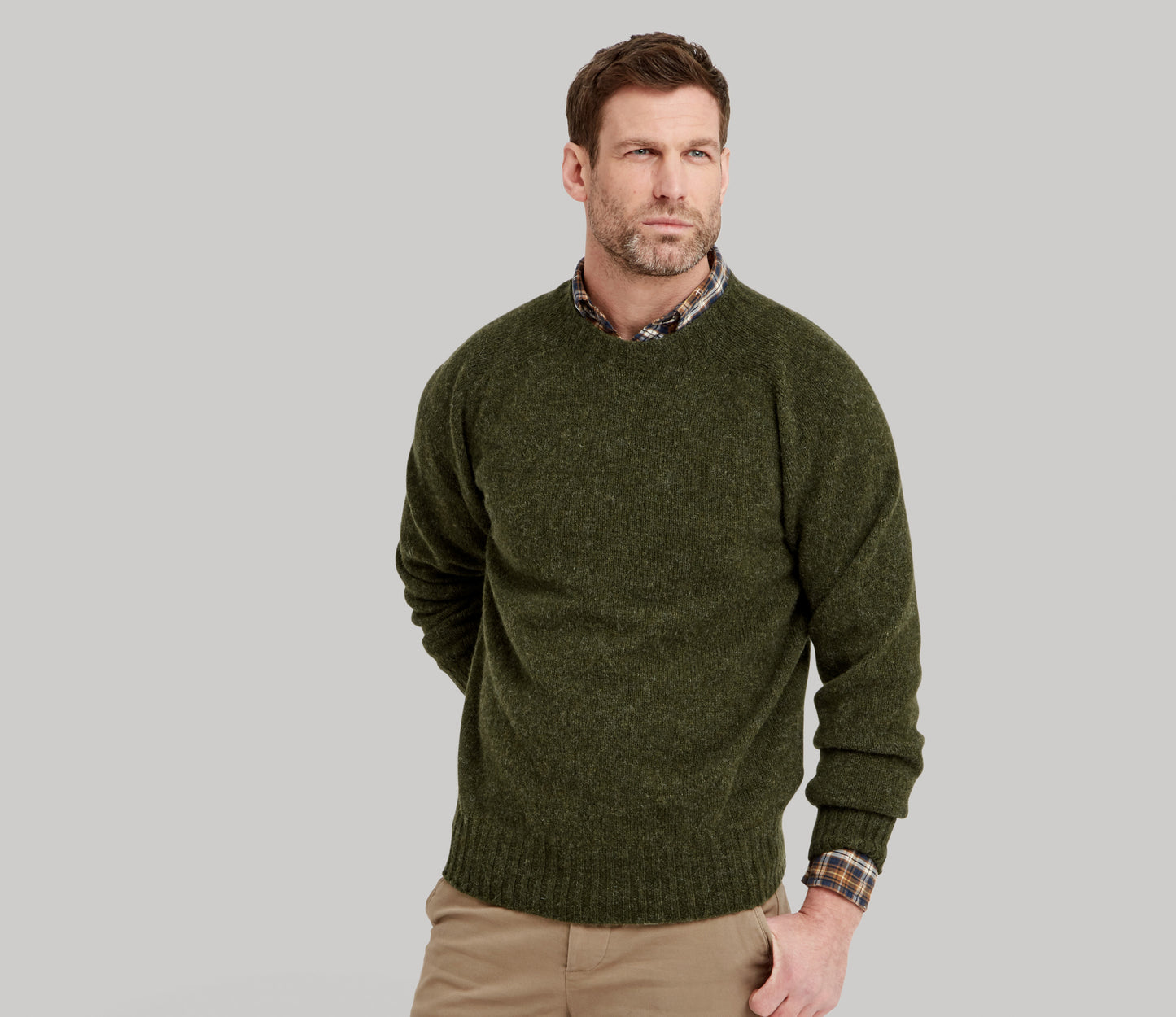 Classic Shetland Crew Neck Jumper in Moss Green