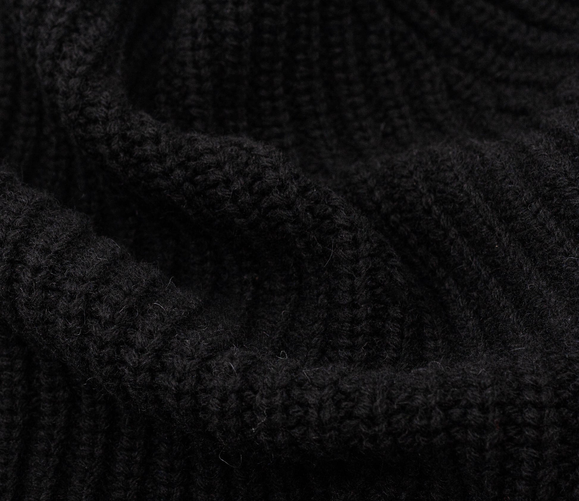 Chunky Wool Fisherman Crew Neck Jumper in Black – Genuine Scottish Knits