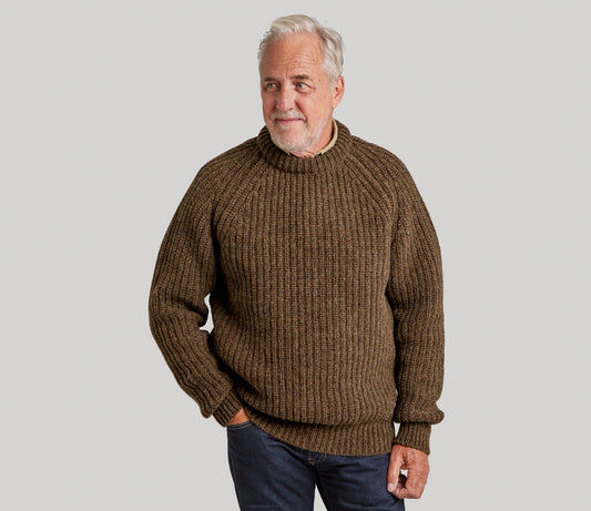 Chunky Wool Fisherman Crew Neck Jumper in Oak Brown