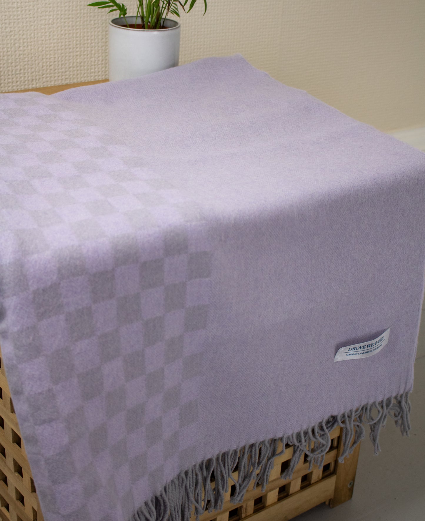 Lambswool Check Throw in Lilac