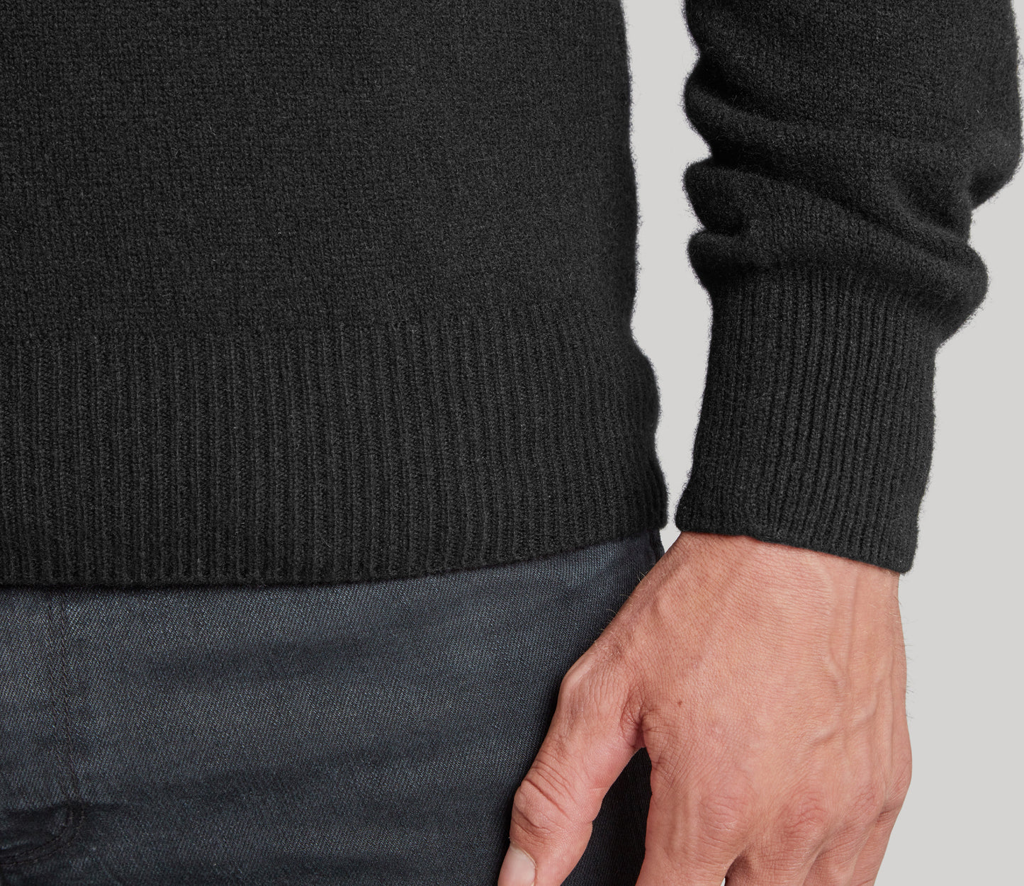 Mens Lambswool Crew Neck in Black