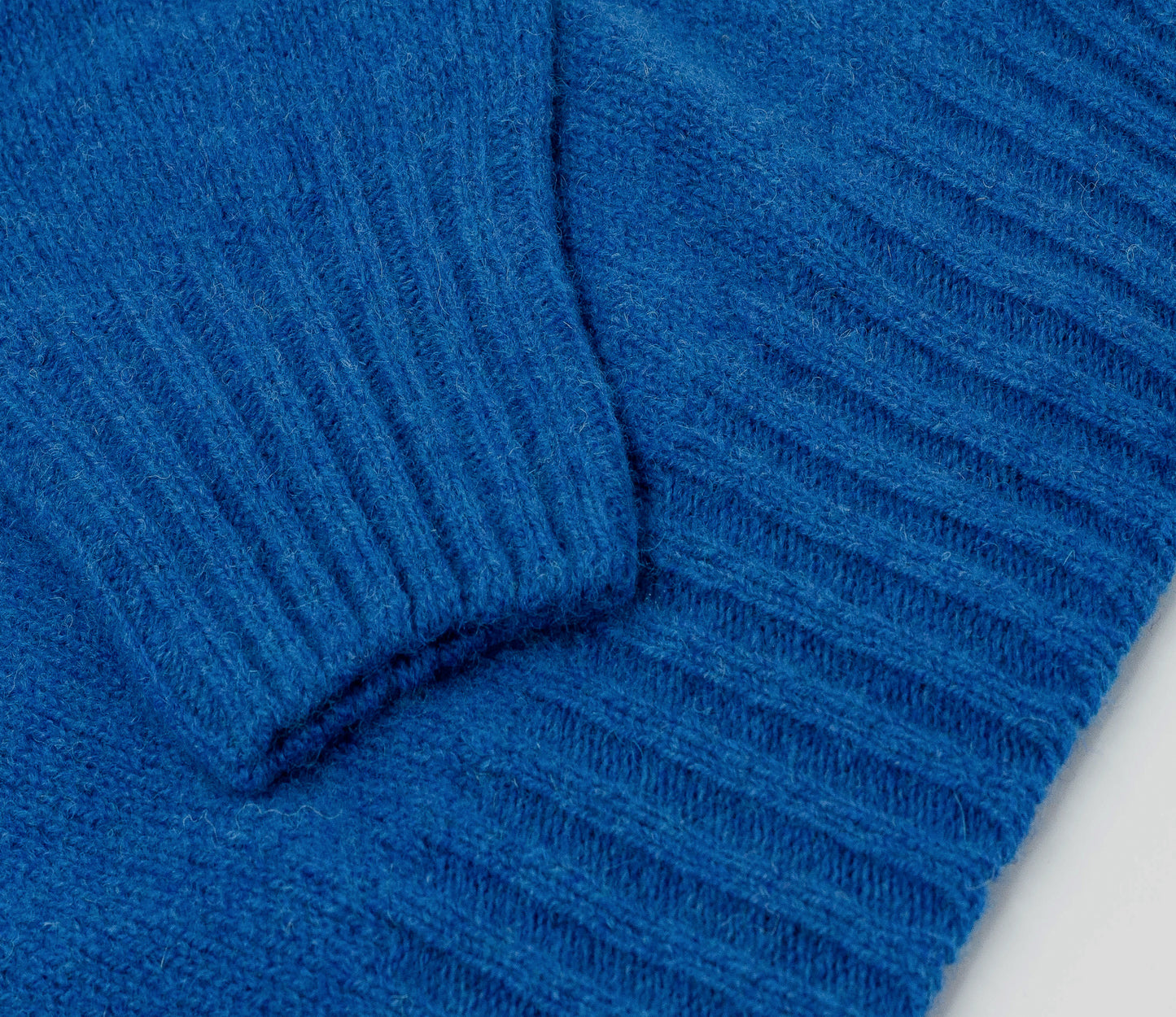 Vintage Shetland Crew Neck Jumper in Royal Blue
