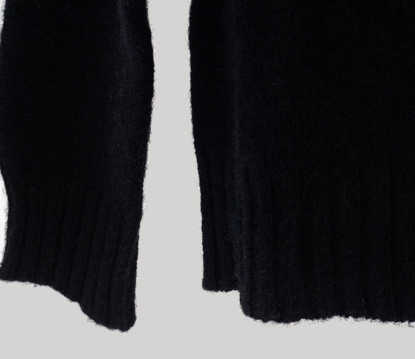 Saddle Shoulder Shetland Crew Neck Jumper in Black